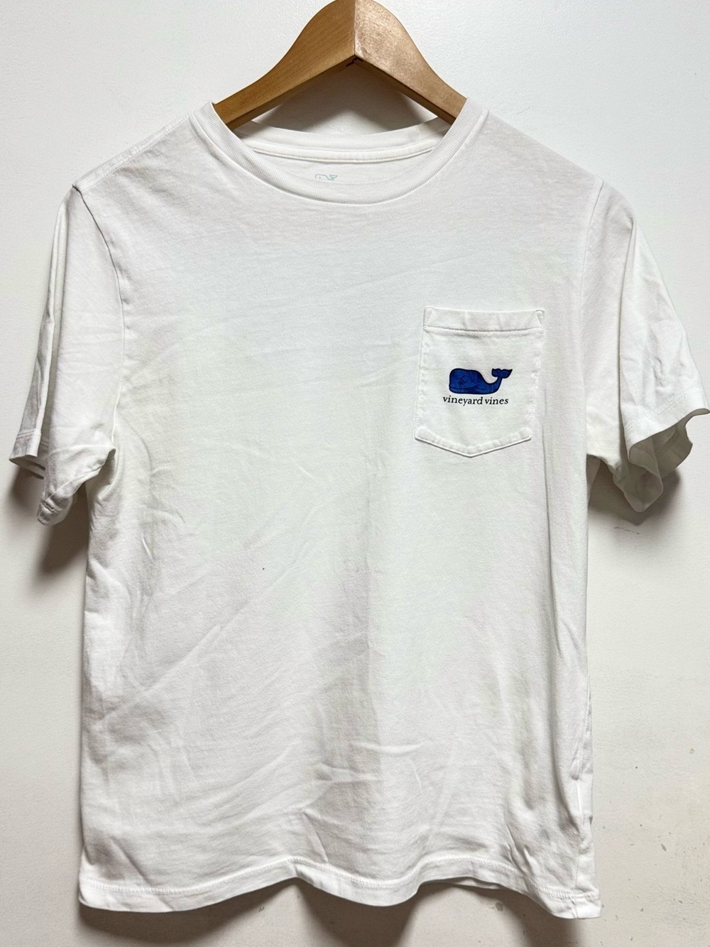 Vineyard Vines White Short Sleeve Pocket Tee with Navy Whale Logo